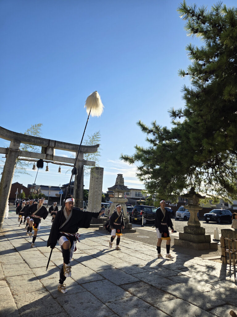 花神子社参式の様子