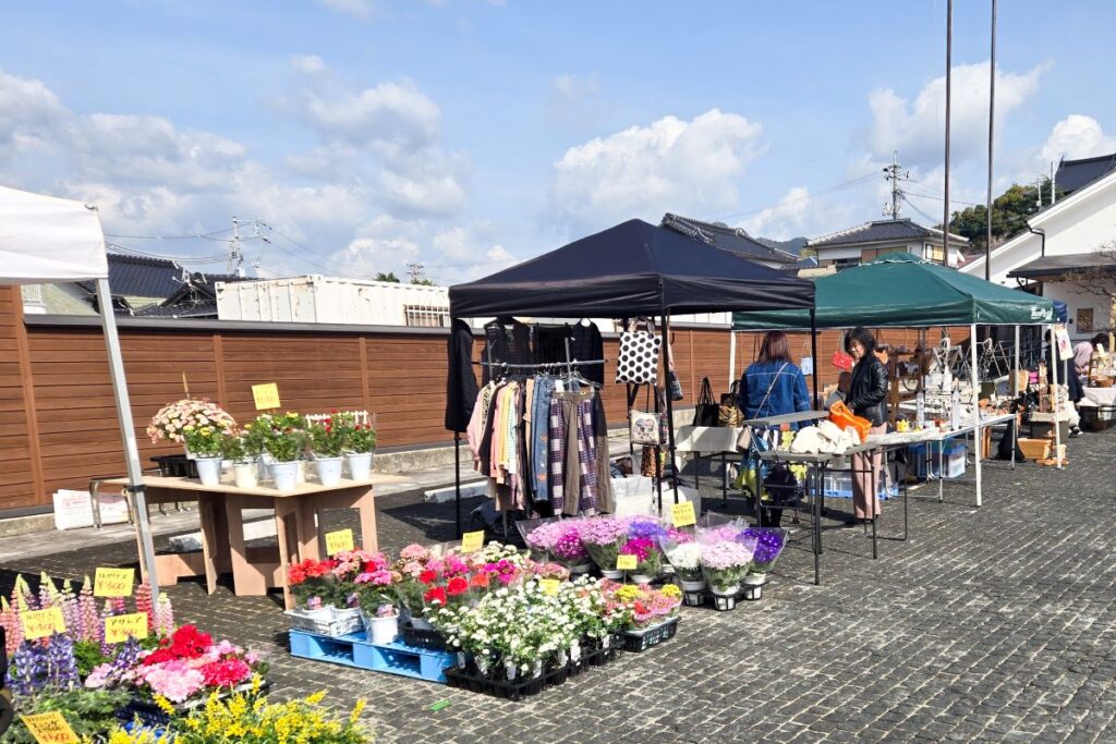 うめてらすネットワークハートマルシェの様子