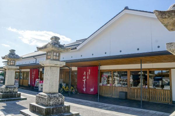 うめてらす建物の外観